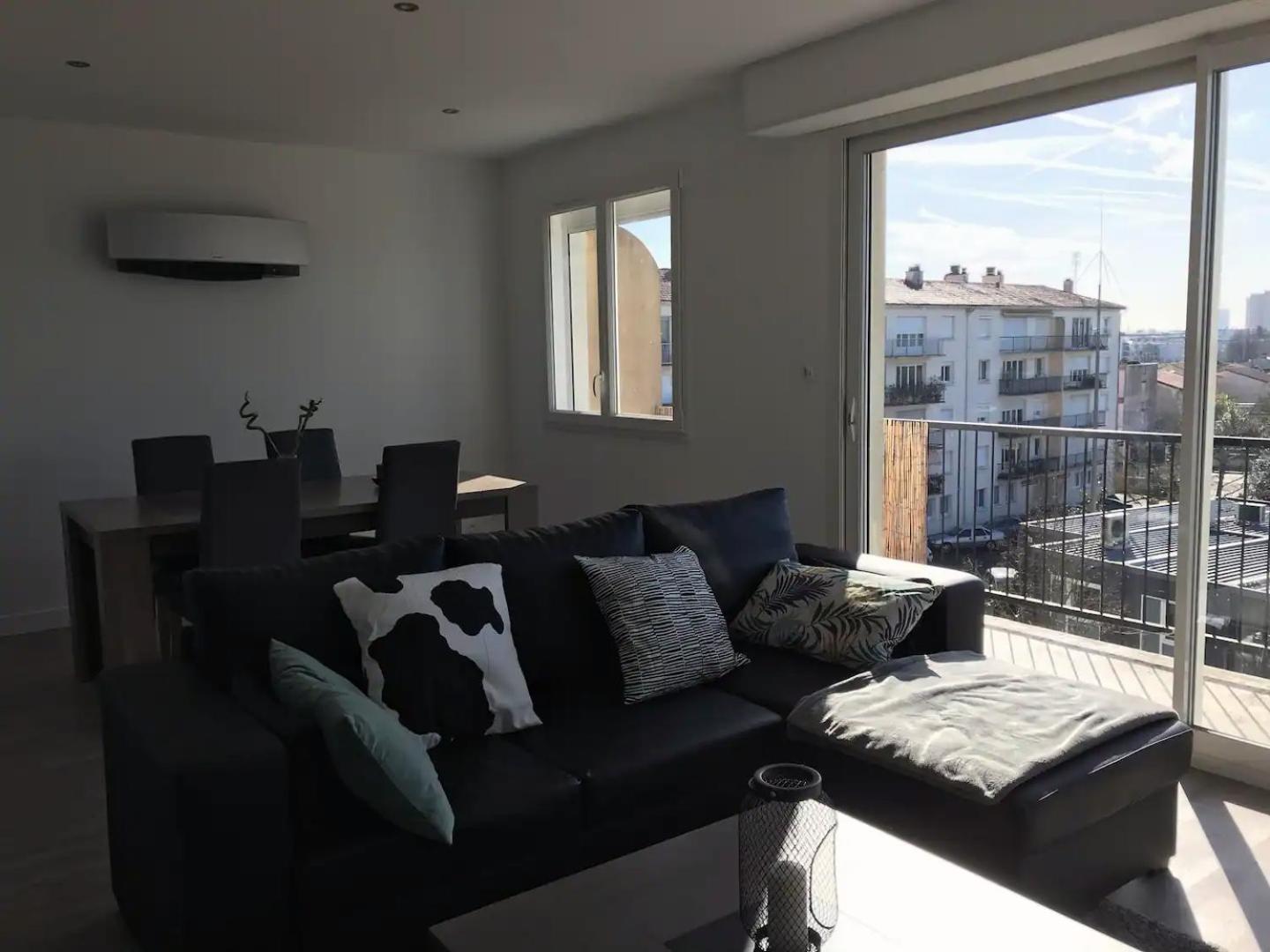 Superbe Appartement Proche Bordeaux Pied Du Tram Lormont Luaran gambar